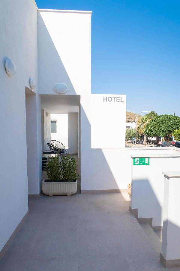 Hotel Senderos Agua Amarga  Exterior photo